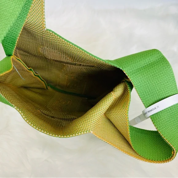 NWT Versatile Rabbit Design Tote Bag/Green - Picture 7 of 9